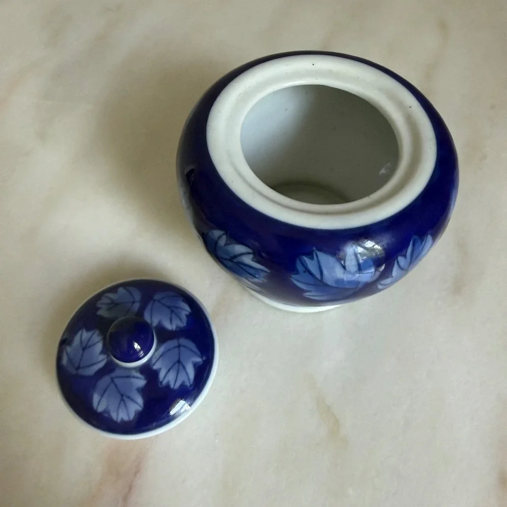 DesignPac Cobalt Blue Ceramic Sugar Bowl with Lid Leaf Pattern Round Jar